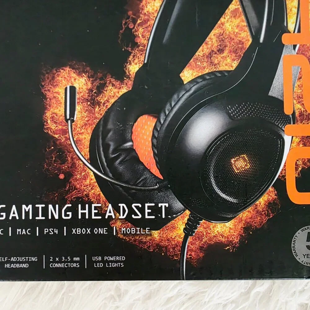 NWT Deltaco Gaming DH210 Gaming Headset- LED Lights- Flexible Microphone